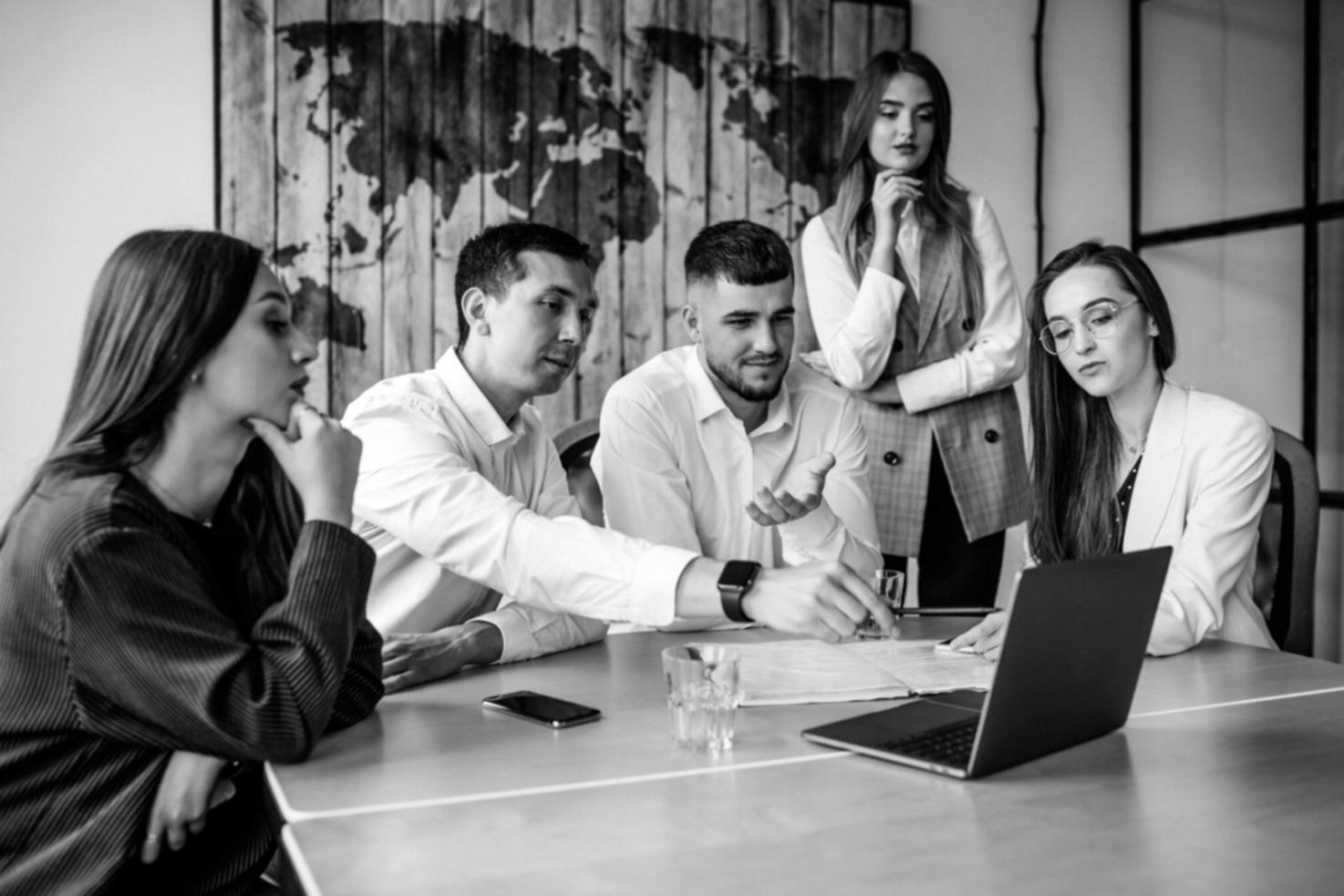 Consultation financière personnalisée avec analyse de données économiques